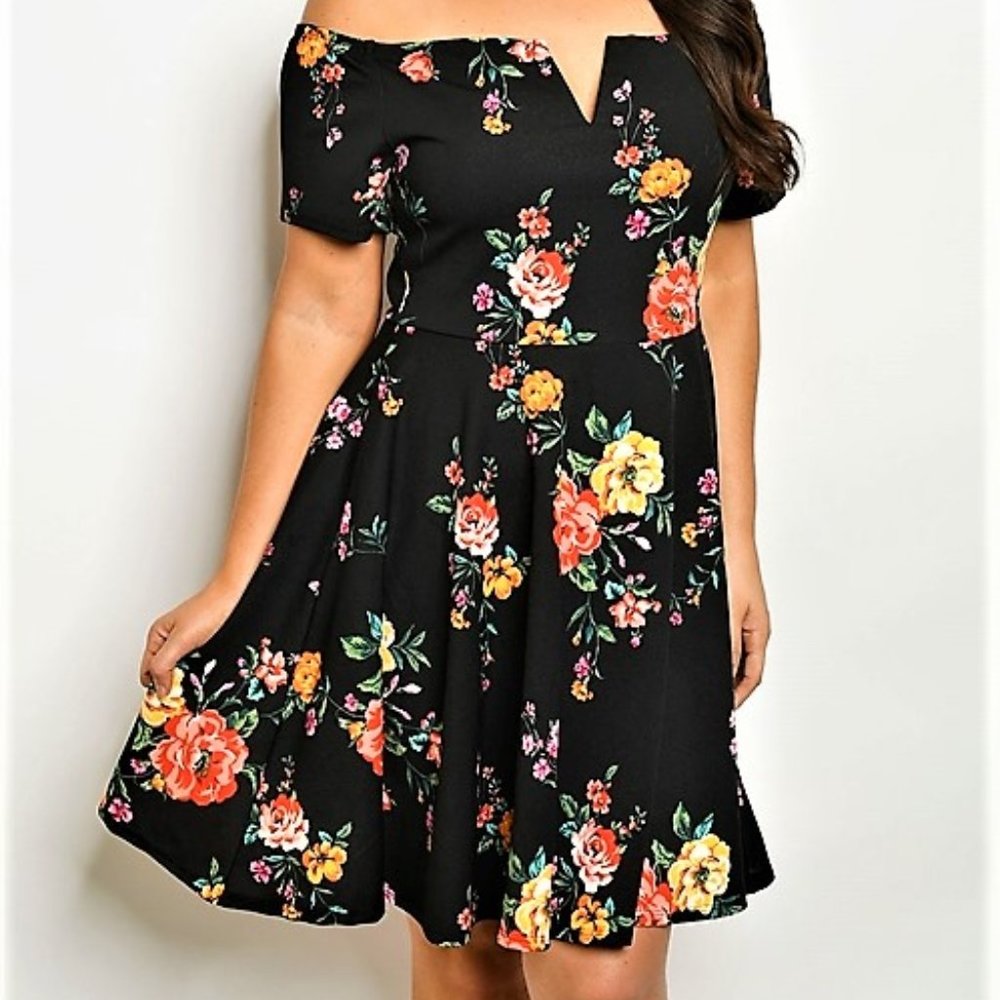 Plus Size Fit And Flare Floral Short Dress